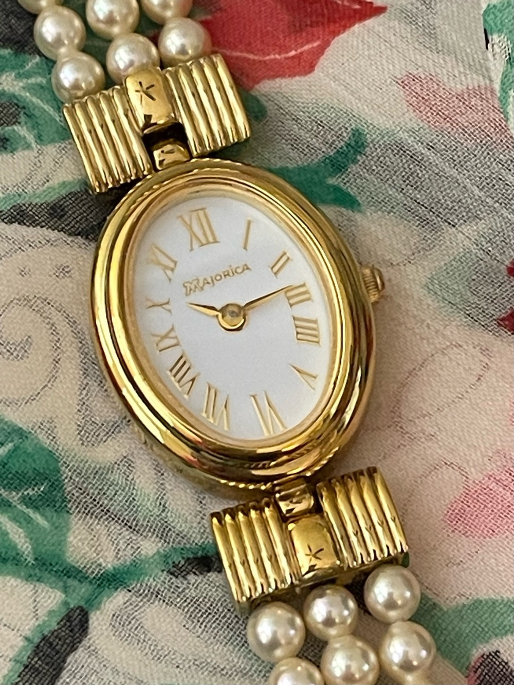 MAJORICA 18k Gold Electroplated/Pearl RARE, VINTAGE  bracelet Watch,never worn.